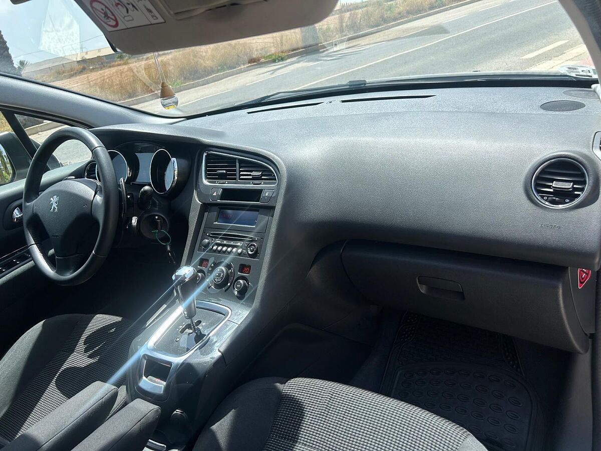PEUGEOT 5008 ACTIVE 1.6 E-HDI AUTO SPANISH LHD IN SPAIN 142K 7 SEATS SUPER 2014